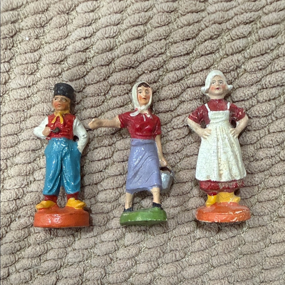 Vintage Holland Native Costume Figurines Lot Hand‎ Painted Folk Art Figures